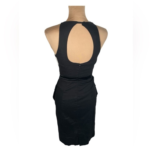 BEBE~ Elegant Black Sleeveless Dress Size 4 ( Fabric Imported From Italy 🇮🇹 ) - Picture 2 of 9